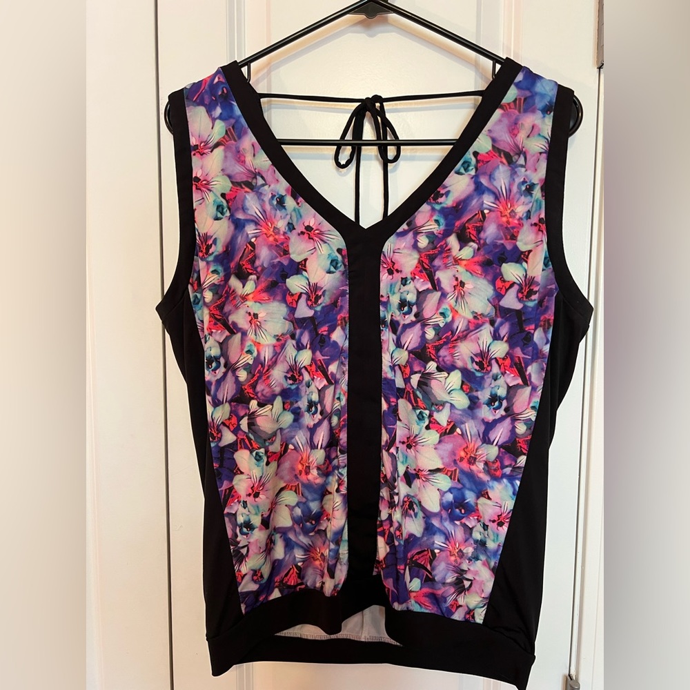 Ladies EXPRESS floral tank top with tie in back
